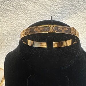 New Fashion Inspired Jewelry (BANGLE) 
#51